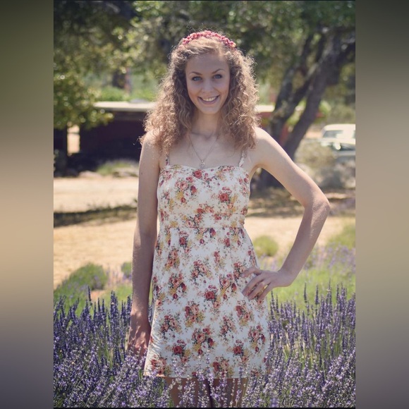 Summer dress - Picture 1 of 3